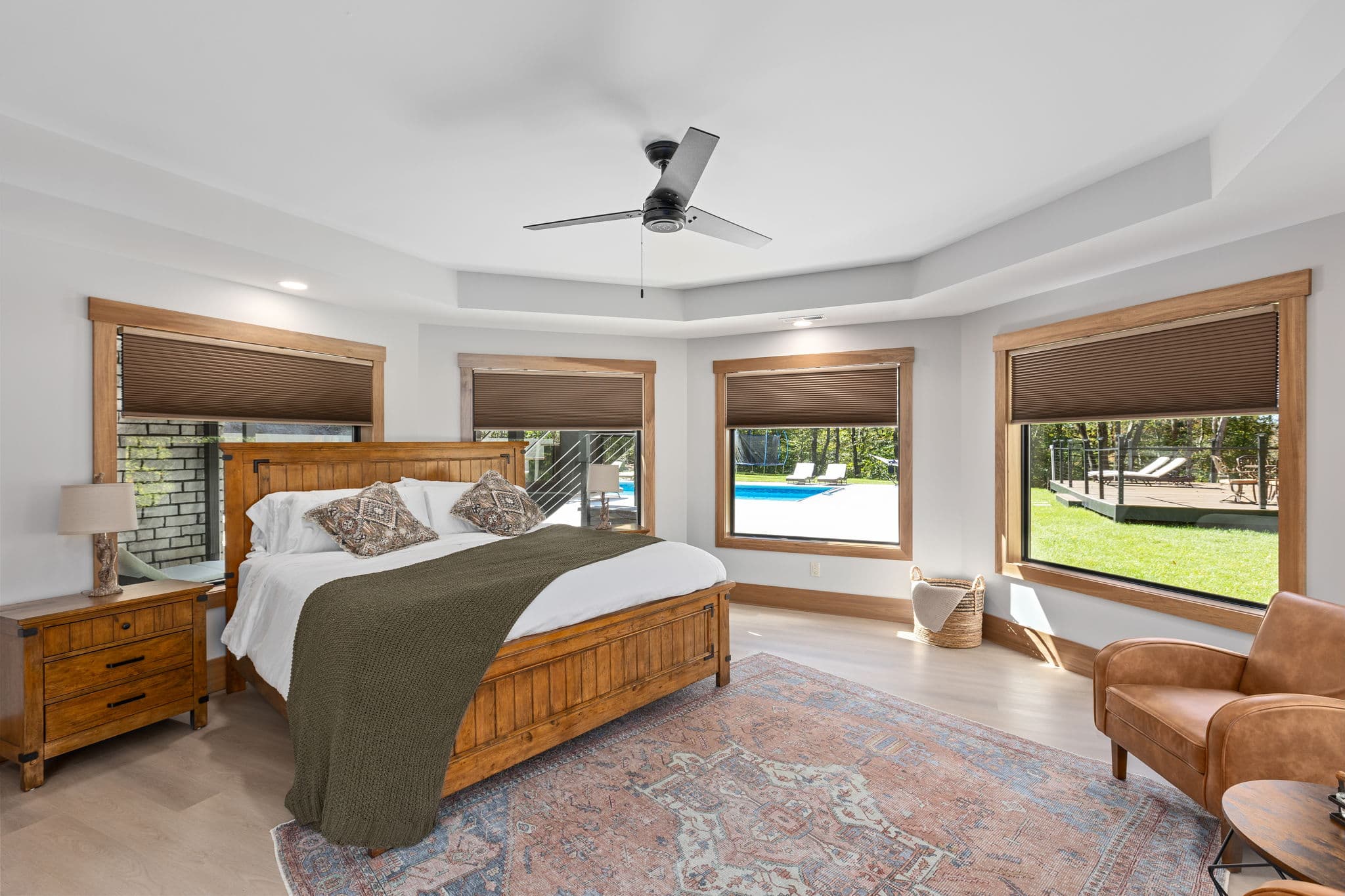 Bedroom One thumbnail 1