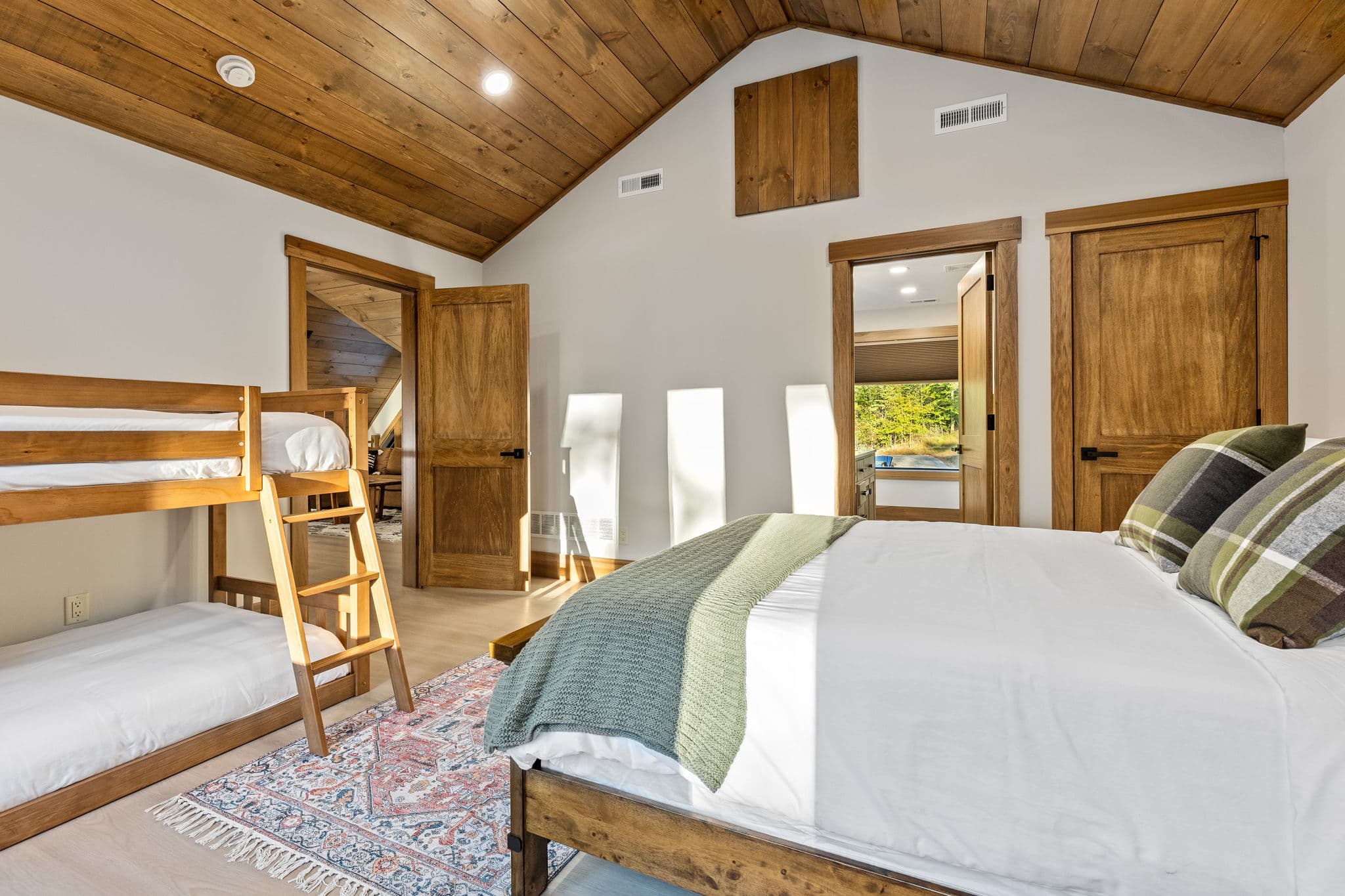 Bedroom Three thumbnail 2