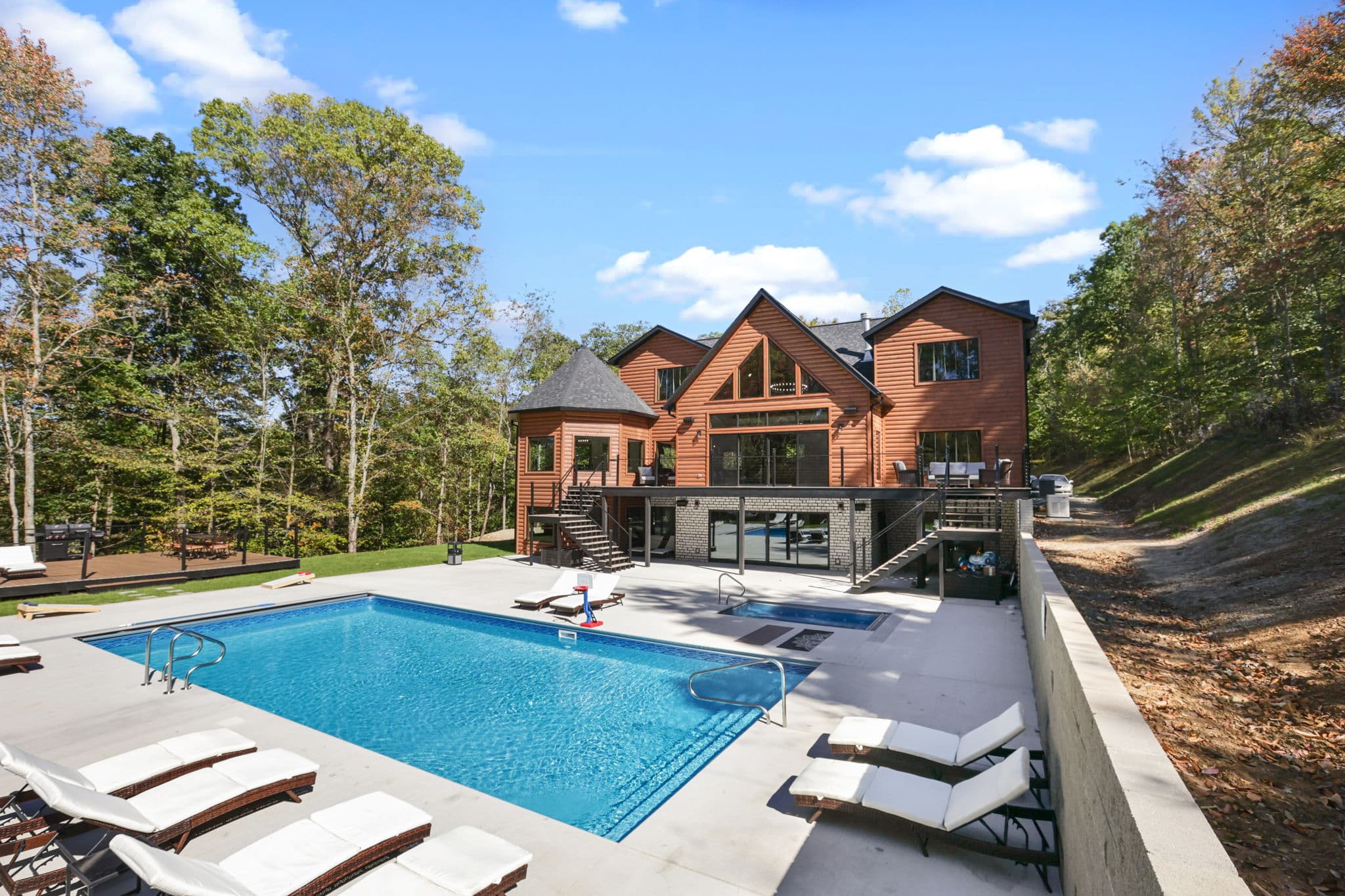 Pool Area thumbnail 1