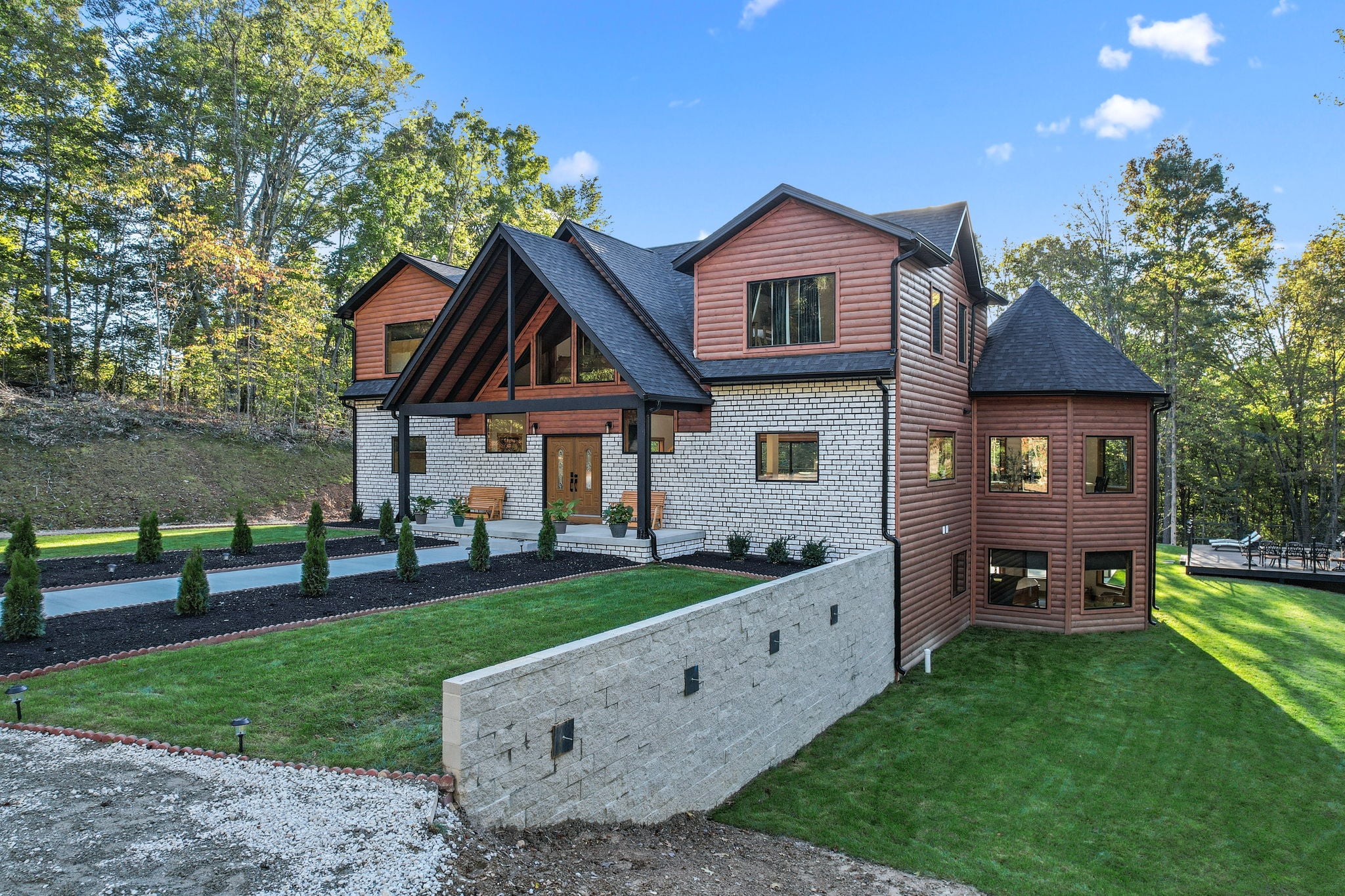 Exterior - Large preview