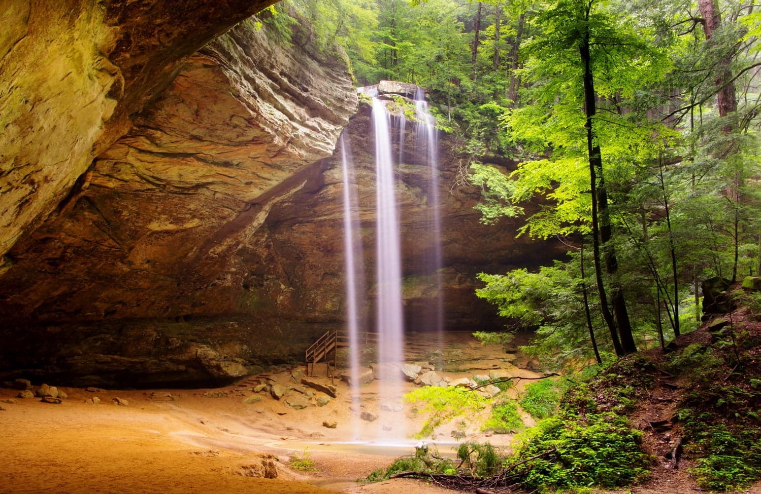 Ash Cave
